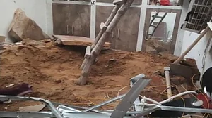 उत्तर प्रदेश के आगरा में बड़ा हादसा, मकान की छत गिरने से दो लोगों मौत, परिवार में पसरा मातम