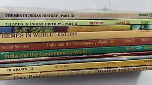 संपादकीय : इतिहास का कल्पनालोक