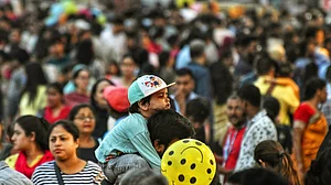 चीन को पीछे छोड़ भारत बना सबसे अधिक आबादी वाला देश, UN की रिपोर्ट में और भी कई दावे