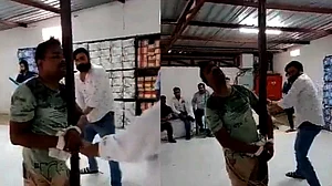 उत्तर प्रदेश: शाहजहांपुर में चोरी के आरोप में एक व्यक्ति की पीट-पीट कर हत्या, मौत के बाद अस्पताल के बाहर फेंक दिया शव