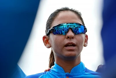 खेल: महिला क्रिकेट खिलाड़ियों के केंद्रीय अनुबंध का एलान और इस श्रीलंकाई खिलाड़ी ने किया बड़ा धमाका