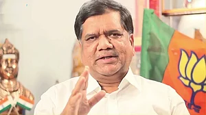 कर्नाटक चुनाव से पहले जारी भगदड़ से BJP में खलबली! मोदी-शाह को शेट्टार की दो टूक, डैमेज कंट्रोल में जुटे येदियुरप्पा