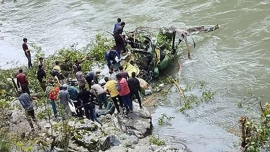 सेना का एएलएच ध्रुव हेलिकॉप्टर किश्तवाड़ जिले में क्रैश