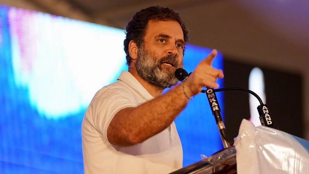 राहुल गांधी ने आज एक जनसभा में पीएम मोदी से सीधा सवाल किया कि कर्नाटक चुनाव 6.5 करोड़ लोगों के बारे में है या आपके भविष्य के बारे में?