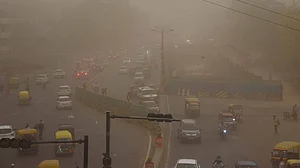 मौसम विभाग ने देश के कई राज्यों में बारिश और आंधी की चेतावनी दी है।