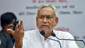 धीरेंद्र शास्त्री के ‘हिंदू राष्ट्र’ पर नीतीश कुमार का जवाब- यह संभव ही नहीं, हर धर्म का बराबर सम्मान