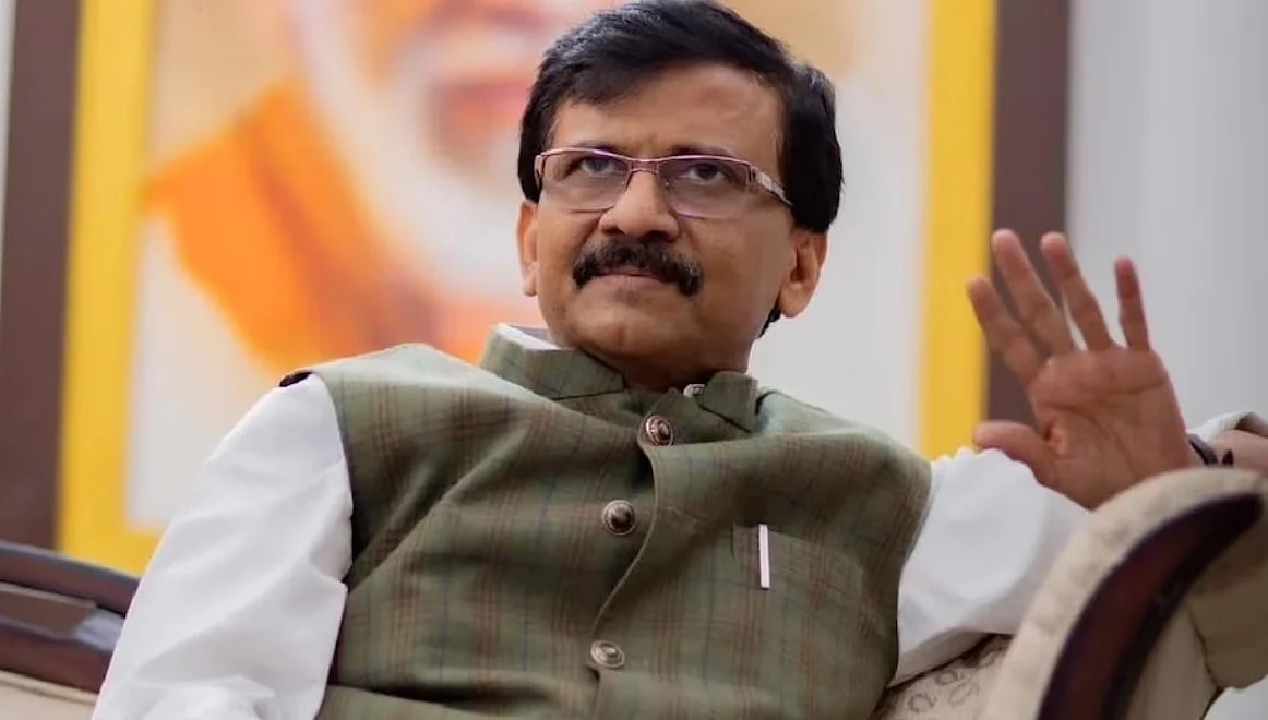 संजय राउत का बड़ा आरोप, कहा-शिंदे सरकार बना रही उद्धव ठाकरे का साथ छोड़ने का दबाव