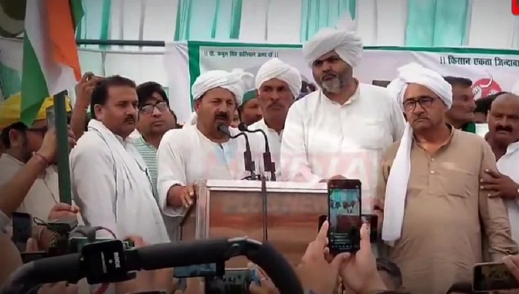 मुजफ्फरनगर खाप पंचायत में चौधरियों का ऐलान- पहलवानों के पक्ष में कुरुक्षेत्र से होगा महाभारत का आगाज