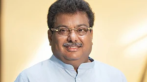 कर्नाटक में नफरत फैलानों वालोंं की खैर नहीं! सांप्रदायिक तत्वों के खिलाफ 'पीसफुल कर्नाटका' हेल्पलाइन ला सकती है सरकार