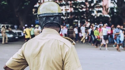 महाराष्ट्र के कोल्हापुर हिंसा के बाद अलर्ट पर कर्नाटक, फोटो: IANS