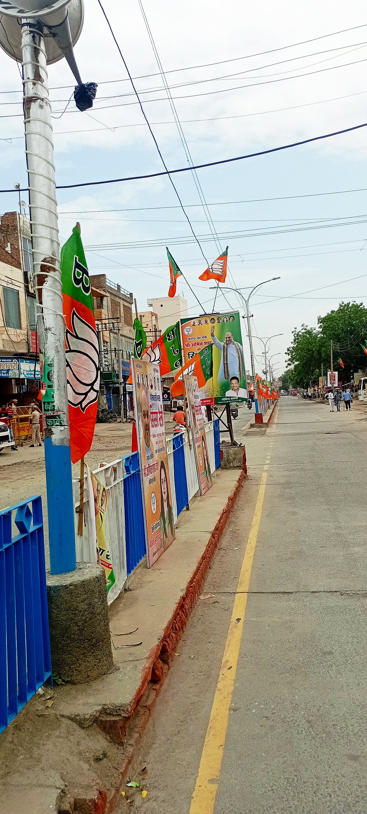 कर्फ्यू का अहसास कराती रैली स्‍थल सिरसा अनाज मंडी को जोड़ने वाली सड़क पर तकरीबन 2 बजे पसरा सन्‍नाटा 