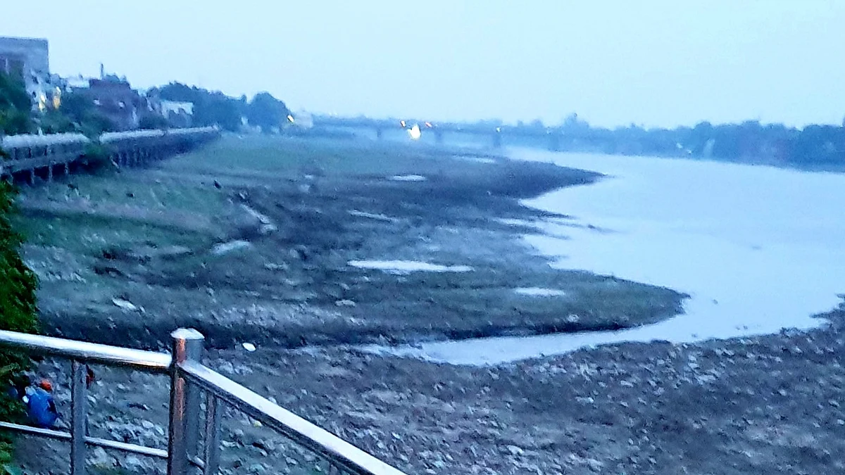 यमुना की दुर्दशा उजागर करने को ताज नगरी में निकाला मार्च, फोटो: IANS