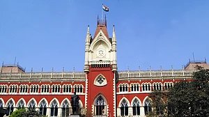 बंगाल पंचायत चुनाव में केंद्रीय बलों की तैनाती की मांग, हाईकोर्ट जाएंगे सरकारी कर्मचारी