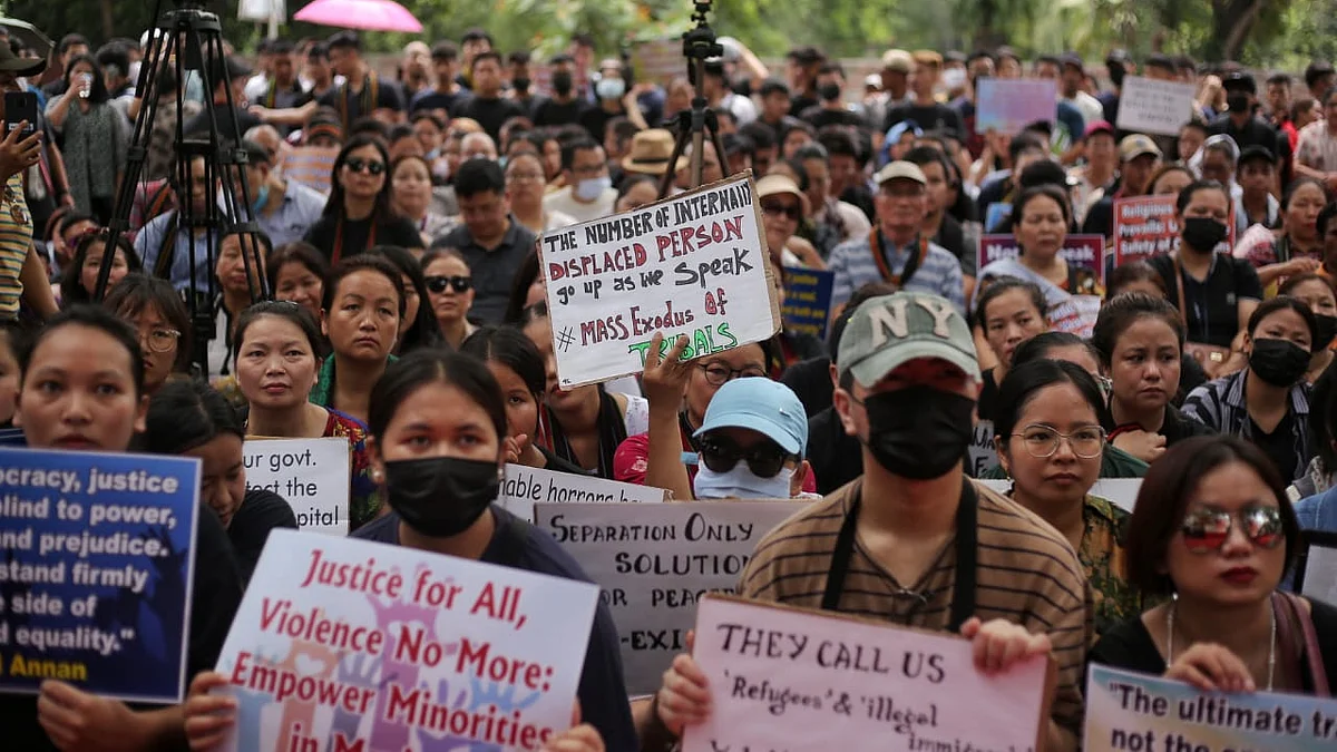 मणिपुर में शांति बहाली की मांग को लेकर 40 संगठनों के एक समूह ने शनिवार को दिल्ली के जंतर-मंतर पर शांतिपूर्ण विरोध-प्रदर्शन किया। फोटो: विपिन