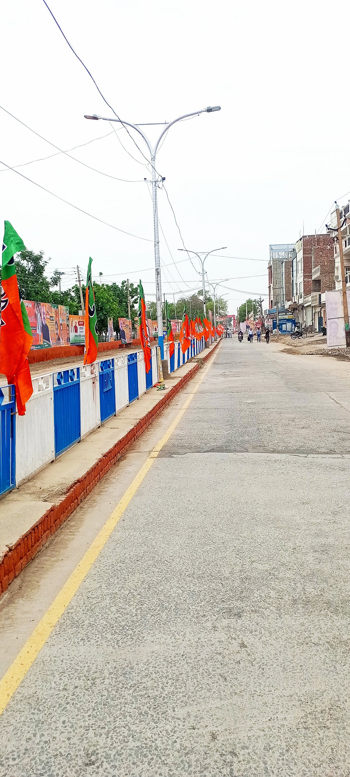 कर्फ्यू का अहसास कराती रैली स्‍थल सिरसा अनाज मंडी को जोड़ने वाली सड़क पर तकरीबन 2 बजे पसरा सन्‍नाटा 