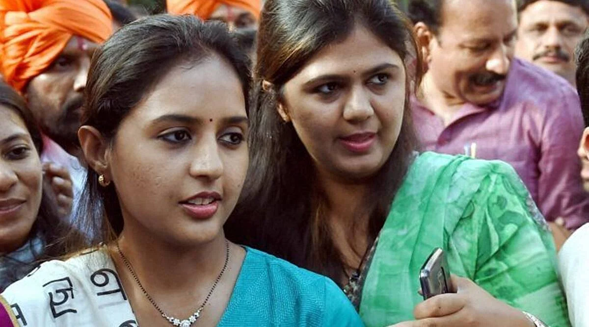 बीजेपी सांसद प्रीतम मुंडे और महाराष्ट्र की पूर्व मंत्री पंकजा मुंडे क्या छोड़ने वाली हैं बीजेपी!