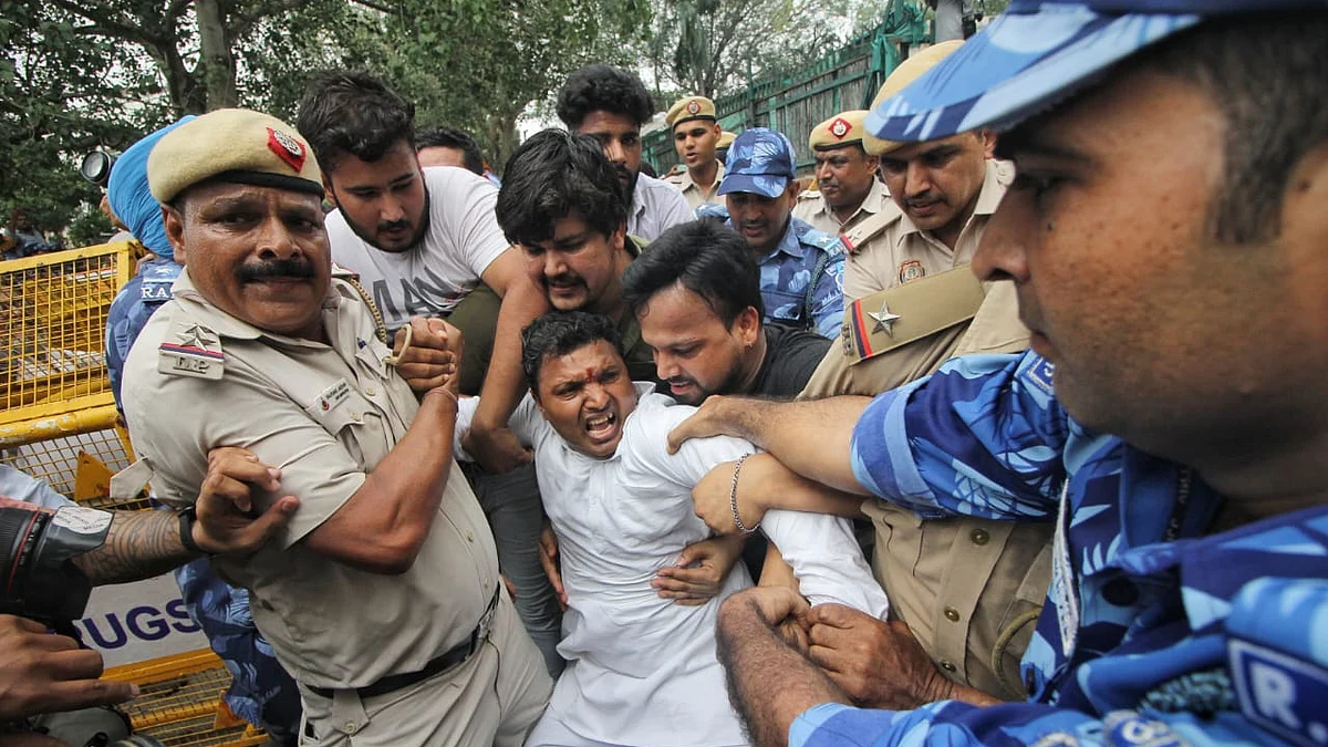 मणिपुर हिंसा को लेकर दिल्ली में यूथ कांग्रेस के प्रदर्शन की तस्वीर