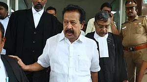 इधर विपक्ष की बैठक, उधर एक्शन में ED, तमिलनाडु के एक और मंत्री को हिरासत में लिया