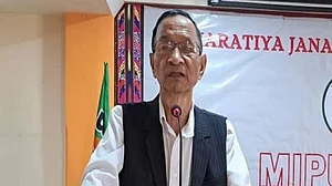 मणिपुर में ईसाइयों की रक्षा में डबल इंजन सरकार विफल- मिजोरम के BJP नेता ने आरोप लगाकर दिया इस्तीफा