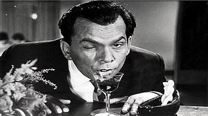 हिंदी सिनेमा के मशहूर हास्य अभिनेता जॉनी वॉकर की आज 20वीं पुण्यतिथि है।