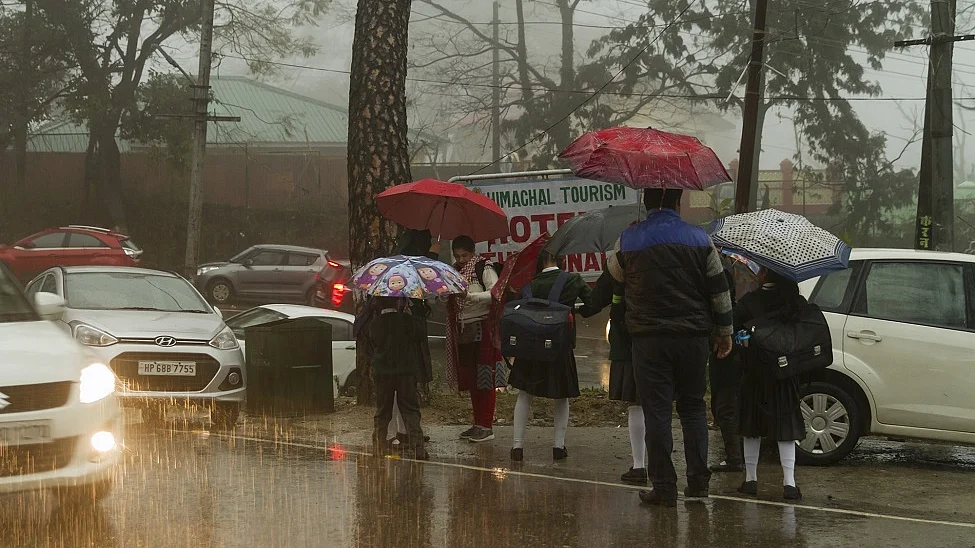 हिमाचल प्रदेश में रविवार तक भारी बारिश की चेतावनी