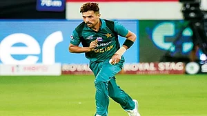 पाकिस्तान के तेज गेंदबाज आमिर ने अंतरराष्ट्रीय क्रिकेट से संन्यास की घोषणा की, समर्थकों को दिया धन्यवाद