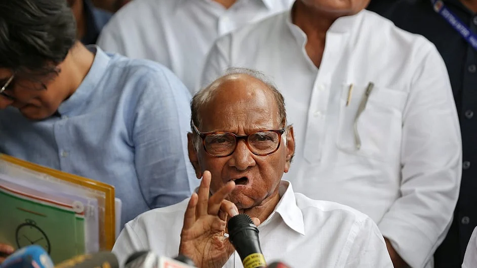शरद पवार ने NCP की राष्ट्रीय कार्यकारिणी की बैठक बुलाकर दिखाई ताकत