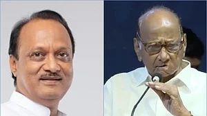 पवार बनाम पवार : NCP पर कंट्रोल के लिए चाचा-भतीजे में राजनीतिक जंग तेज, आज की बैठक से निकलेगी ये बड़ी बातें!