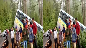 उत्तराखंड के देहरादून से उत्तरकाशी आ रही बेकाबू रोडवेज बस पेड़ से टकराई, हादसे में 20 यात्री घायल