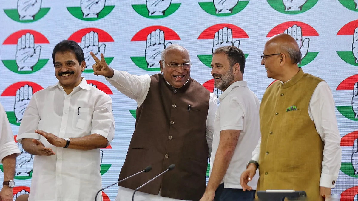 राहुल गांधी ने कहा कि आज नहीं तो कल, कल नहीं तो परसों, सच्चाई की जीत जरूर होती है।