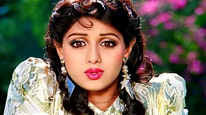 अभिनेत्री श्रीदेवी की आज 60वीं जयंती है।