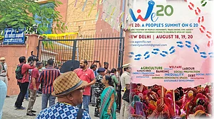 पुलिस ने रोका देश के नागरिकों द्वारा आयोजित We-20 सम्मेलन, सामाजिक कार्यकर्ताओं में रोष, कहा- यह तानाशाही