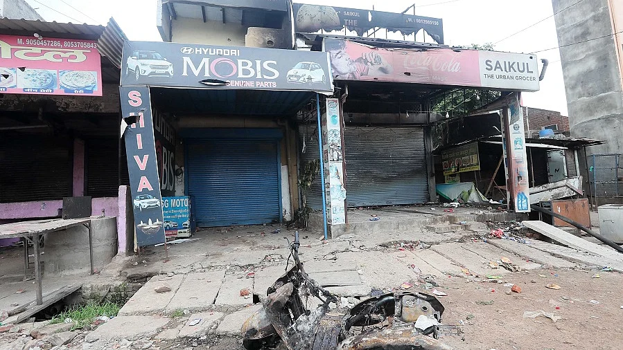 नूंह और गुरुग्राम हिंसा के बाद डर के मारे कई प्रवासी कामगारों ने छोड़ा शहर