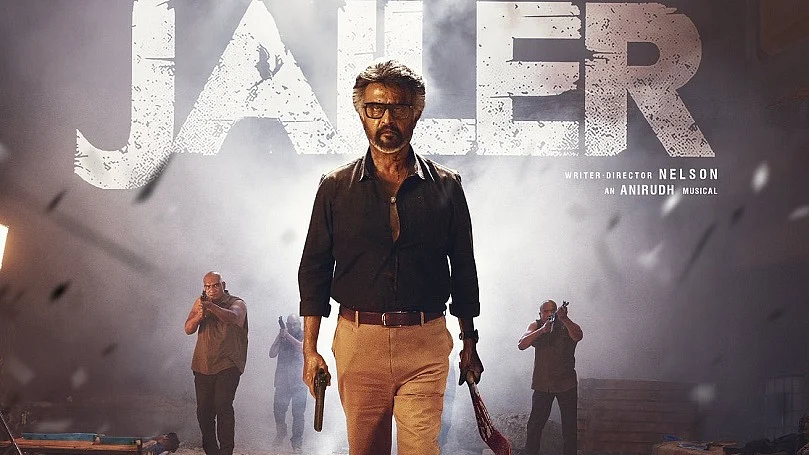 'जेलर' में रजनीकांत के एंट्री पर फैंस हुए बेकाबू, थिएटर में राेकनी पड़ी फिल्म