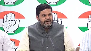 असम CM की पत्नी पर भूमि घोटाले का आरोप, कांग्रेस ने BJP पर बोला हमला, पीएम मोदी से मांगा जवाब