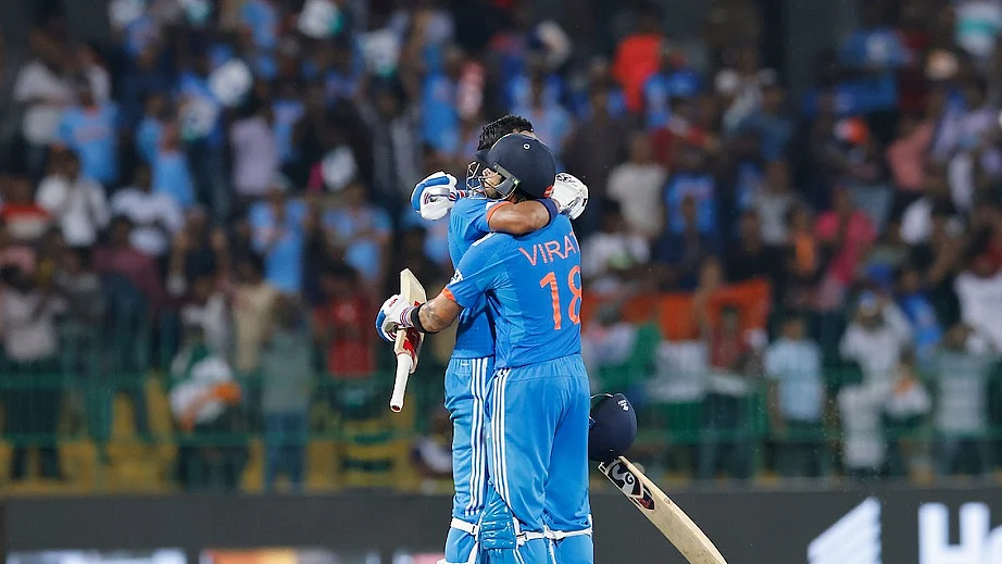 पाकिस्तान को भारत ने दिया 357 रन का लक्ष्य