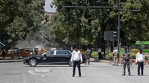 जी20 सम्मेलन की सुरक्षा को लेकर बढ़ी टेंशन! दिल्ली में ट्रैफिक जाम जैसे हालात