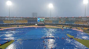 T20 World Cup 2024 Final: भारत- साउथ अफ्रीका मुकाबले पर बारिश का साया, मैच धुला तो किसे मिलेगी ट्रॉफी?