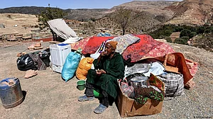 मलबे के बीच मदद के इंतजार में मोरक्को के भूकंप पीड़ित, हर तरफ मौत और तबाही का मंजर