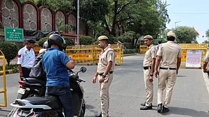 जी20 सम्मेलन: दिल्ली में विस्फोटक की अफवाह फैलाने वाला गिरफ्तार, पार्किंग विवाद में झूठा पोस्ट कर मचाया हड़कंप