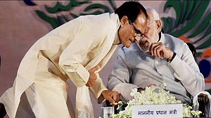 मध्य प्रदेशः दिग्गजों को टिकट, BJP का दांव नहीं, मजबूरी, आंतरिक विरोध रोकने की कोशिश में फैसला