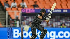 WorldCup2023: पहले मैच में न्यूजीलैंड ने इंग्लैंड को 9 विकेट से हराया, रचिन रवींद्र ने जड़ा पहला वनडे शतक