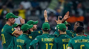 CWC 2023: बांग्लादेश सेमीफाइनल की रेस से लगभग बाहर, साउथ अफ्रीका ने 149 रन से हराया