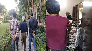 न्यूज़क्लिक के पत्रकारों के ठिकानों पर दिल्ली पुलिस की स्पेशल सेल की रेड, UAPA के तहत कार्रवाई