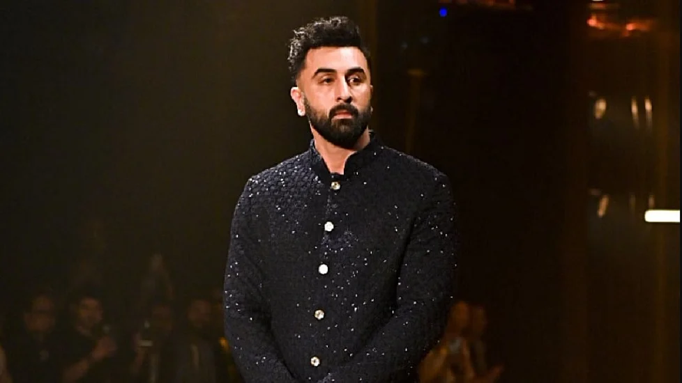 ED ने बॉलीवुड अभिनेता रणबीर कपूर को समन भेजकर पूछताछ के लिए बुलाया