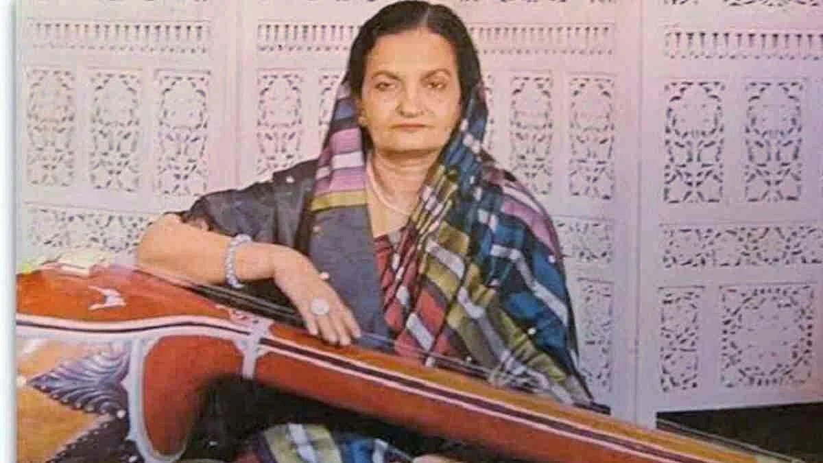 मल्लिका-ए-ग़ज़ल बेग़म अख़्तर की आज 109वीं जयंती है।