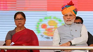 राजस्थान चुनाव: राजनीतिक सरगर्मियों के बीच बीजेपी का सेल्फ गोल और खुद वसुंधरा राजे चौराहे पर