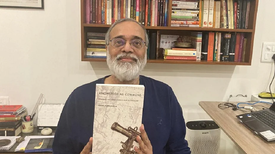 प्रबीर पुरकायस्थ पर कोविड के खिलाफ सरकार के एक्शन को लेकर झूठ फैलाने का आरोप