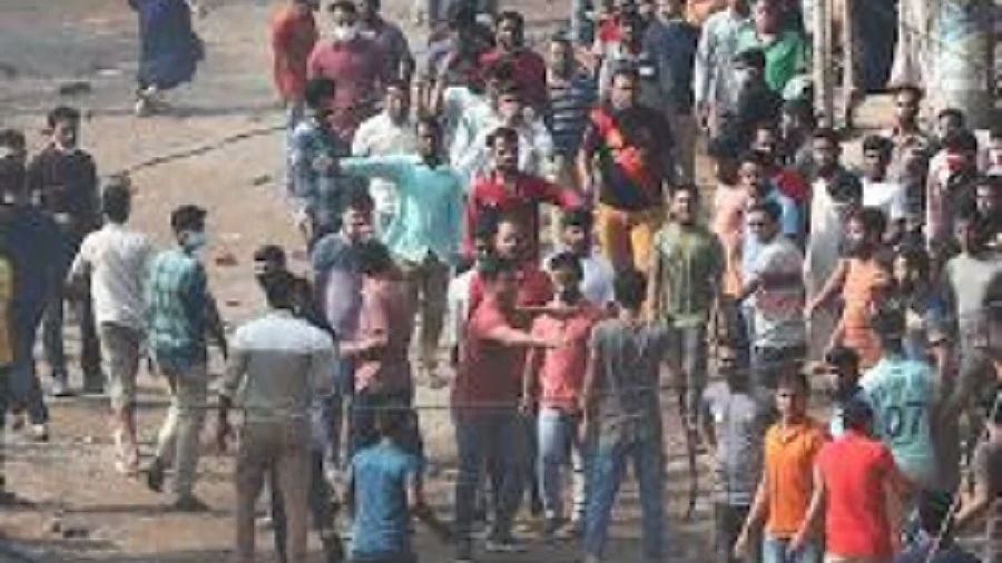 बांग्लादेश में अधिक वेतन की मांग को लेकर आंदोलन पर श्रमिक, 130 से ज्यादा कारखानों में परिचालन बंद