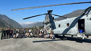 उत्तरकाशी हादसा: 41 मजदूरों को ऋषिकेश एम्स में किया गया भर्ती, चिनूक हेलीकॉप्टर से हुए एयरलिफ्ट